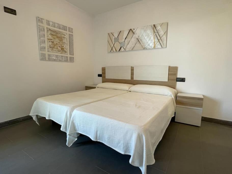 Moderno Disfrutar Con La Familia Con Parking Y Piscina Apartment
