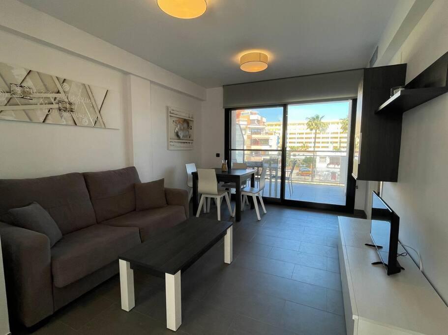 Moderno Disfrutar Con La Familia Con Parking Y Piscina